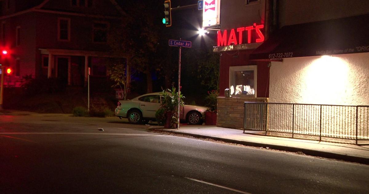 Minneapolis community center near Matt’s Bar sustains damage in crash