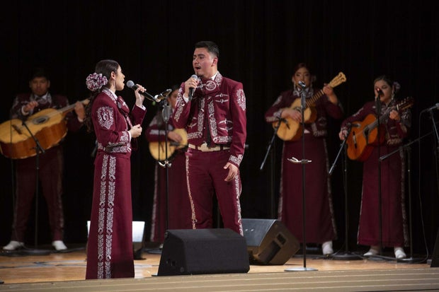 nshs-mariachi4.jpg
