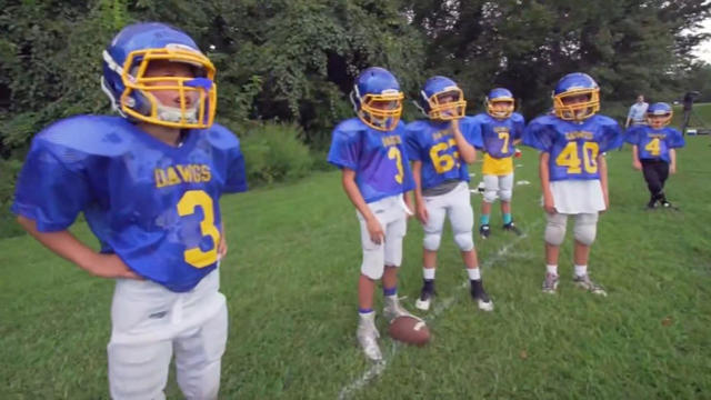 Youth football players 
