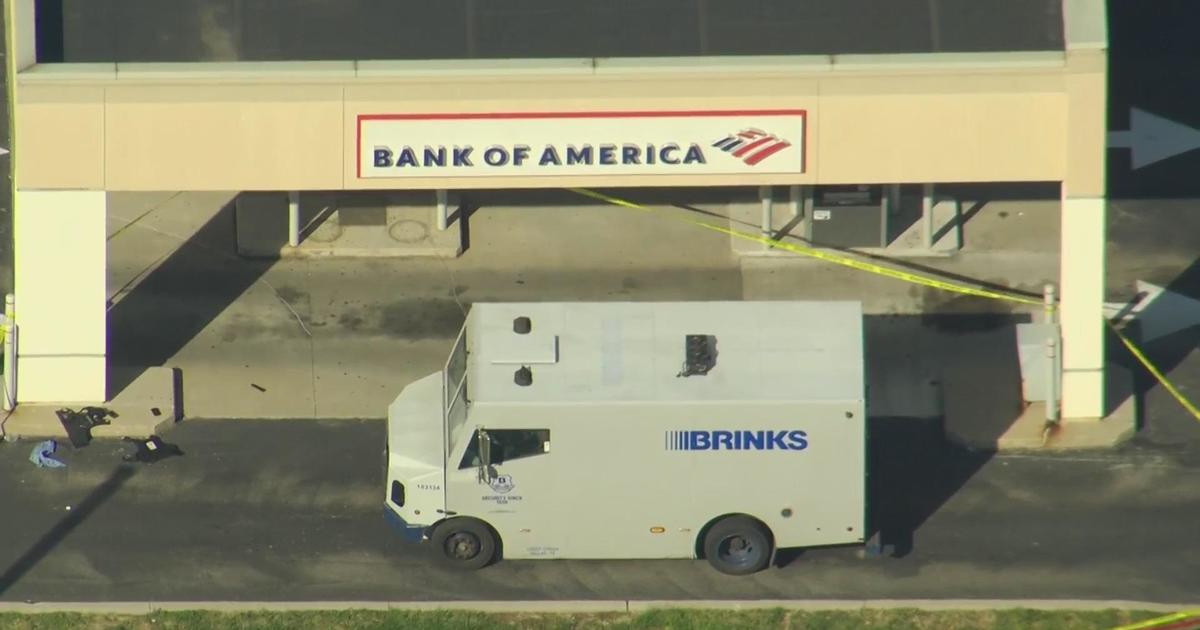 Brink’s armored truck driver shot outside South Philadelphia Bank of America