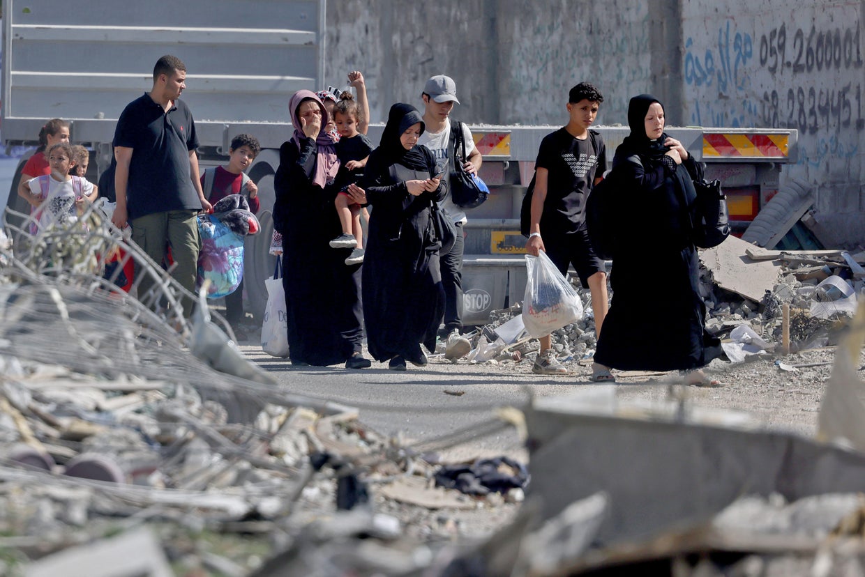 Israel warns northern Gaza residents to leave, tells U.N. 1.1 million ...