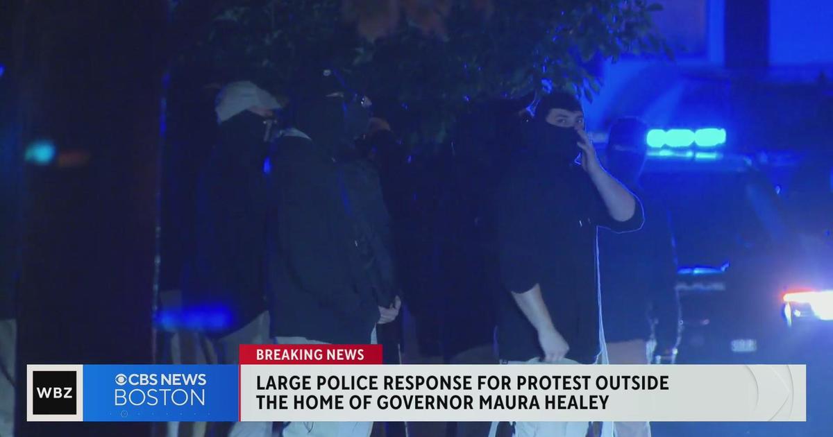 I-Team sources: Masked Protestors outside Gov. Maura Healey’s house