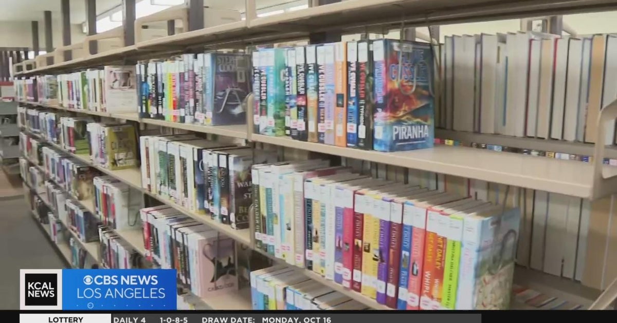 Huntington Beach considers potential library review board - CBS Los Angeles