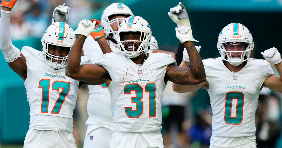 Dolphins have an offense built to carry them through the tough