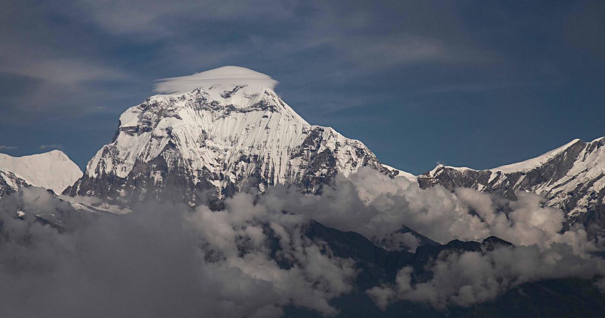 5 Russian climbers fall to their deaths on the world’s 7th-highest peak, expedition group says