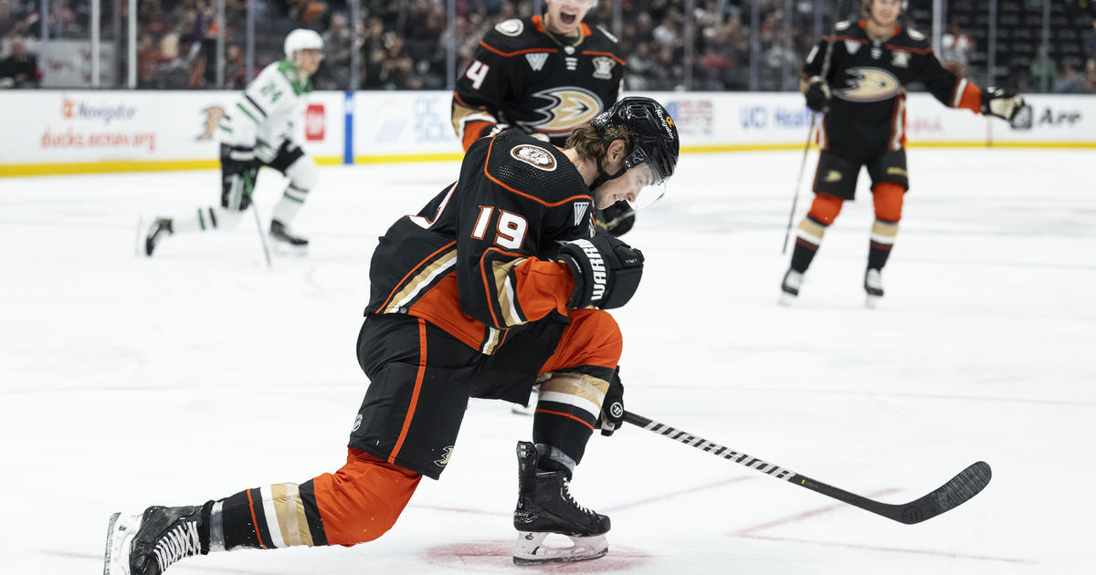 Preview: Carlsson to Make NHL Debut as Ducks Host Stars