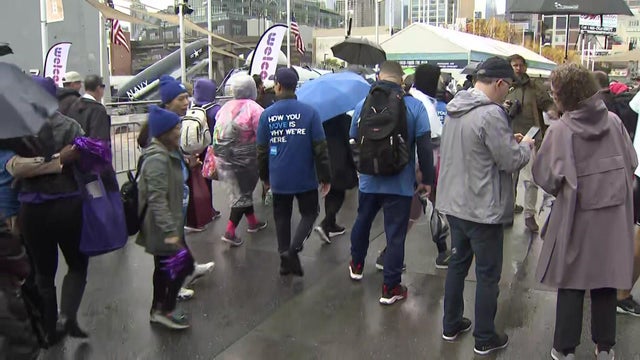 People participating in the Walk to Cure Lupus.