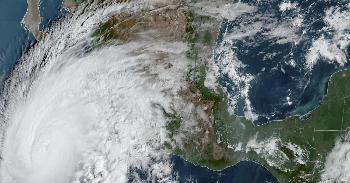 المنتجعات في المكسيك تستعد لإعصار نورما مع اقترابه من ولاية باجا كاليفورنيا