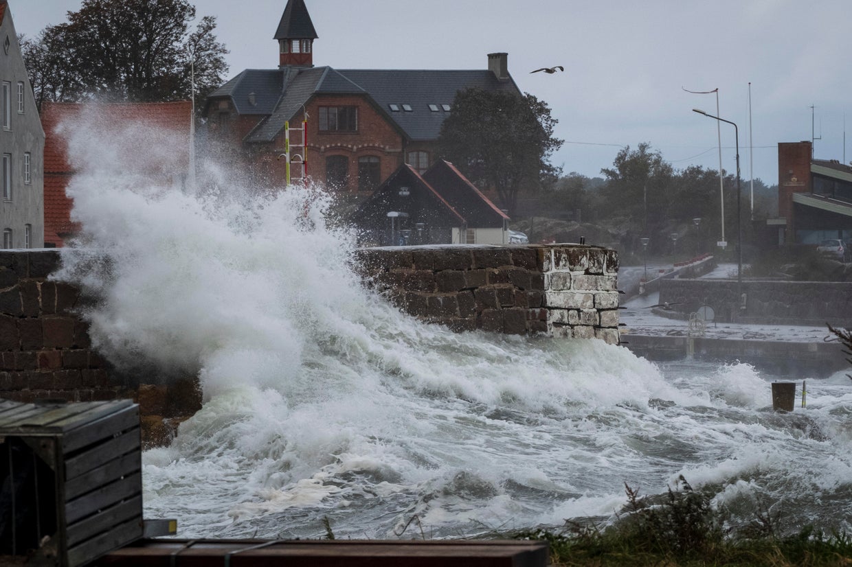 At least 4 dead after storm hits northern Europe - CBS News