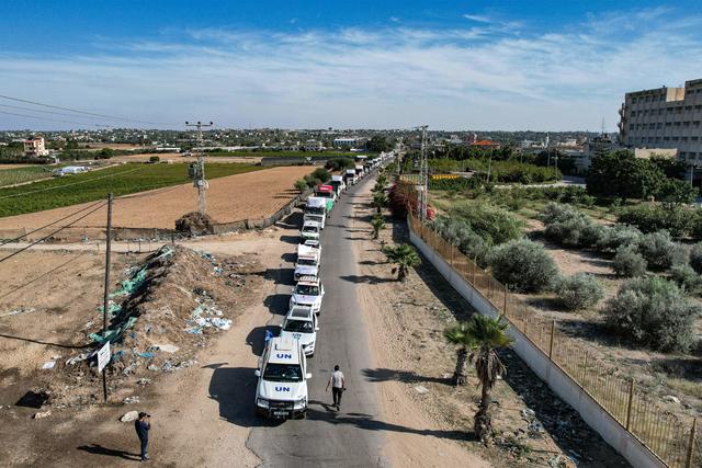 Humanitarian aid enters Gaza as Egypt opens border crossing CBS News