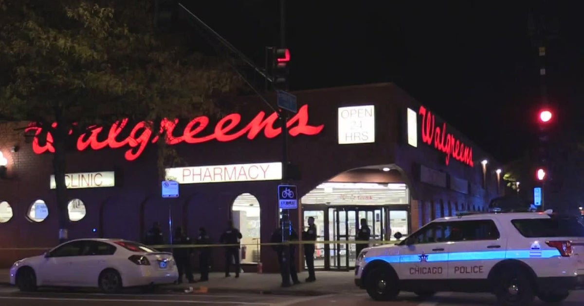 Shootout inside Walgreens on Chicagos Near North Side leaves 2 men hurt 1 critically