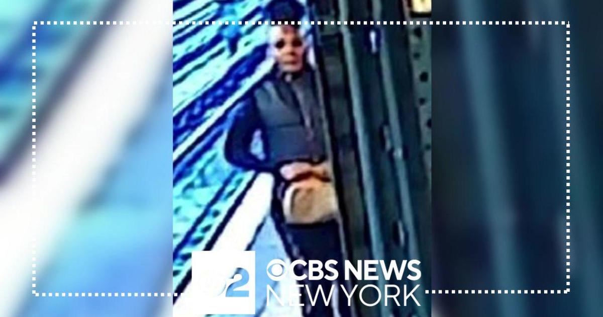 Police investigate possible hate crime in the Queens subway