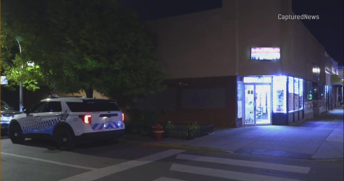 2 liquor store employees pistol-whipped during attempted armed robbery ...