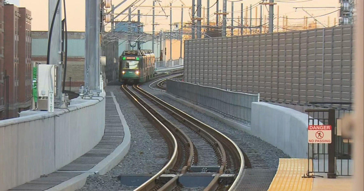 MBTA Contractor Proposes Overnight Shutdown To Fix Green Line Extension   Green 1 