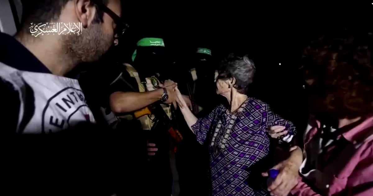 Izraelska zakładniczka Yochaved Lifshitz, zwolniona przez Hamas, opowiada o tej ciężkiej próbie i o tym, dlaczego uścisnęła dłoń porywacza Izraelska zakładniczka Yochaved Lifshitz, zwolniona przez Hamas, opowiada o tej ciężkiej próbie i o tym, dlaczego uścisnęła dłoń porywacza