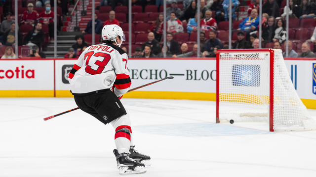 Bjugstad and Schmaltz score in shootout as Coyotes beat Devils - CBS New  York