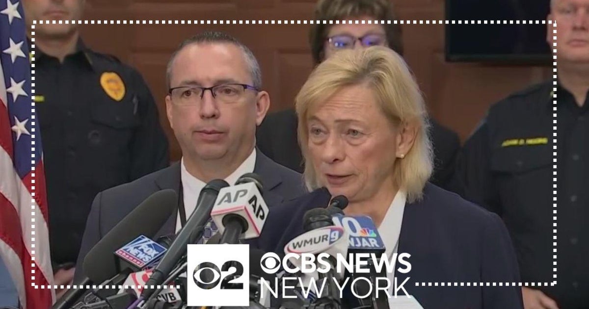 Special Report: Manhunt underway for Maine shootings suspect - CBS New York