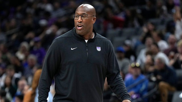 Golden State Warriors v Sacramento Kings