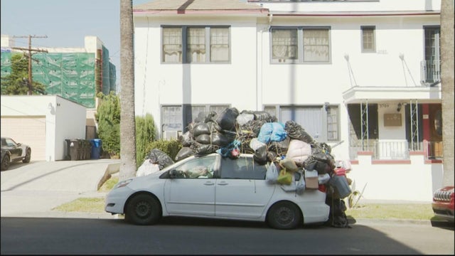koreatown-trash-piles-and-vans.jpg 