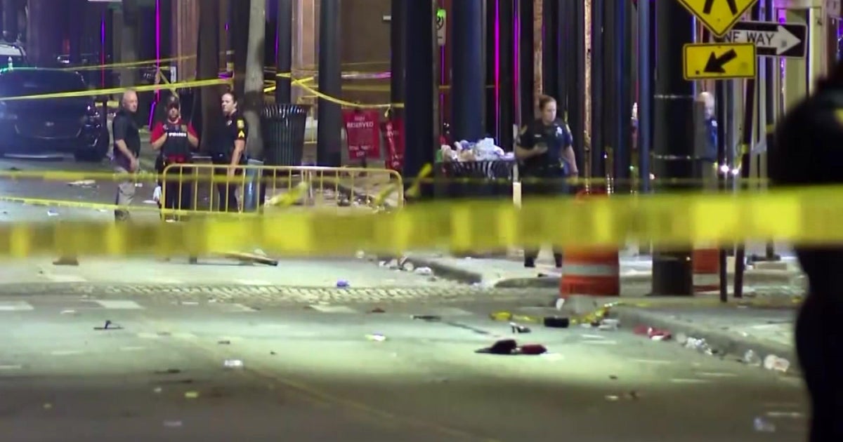 Miami Law enforcement alarmed right after 2 gals wounded throughout Halloween block bash Miami Law enforcement alarmed right after 2 gals wounded throughout Halloween block bash