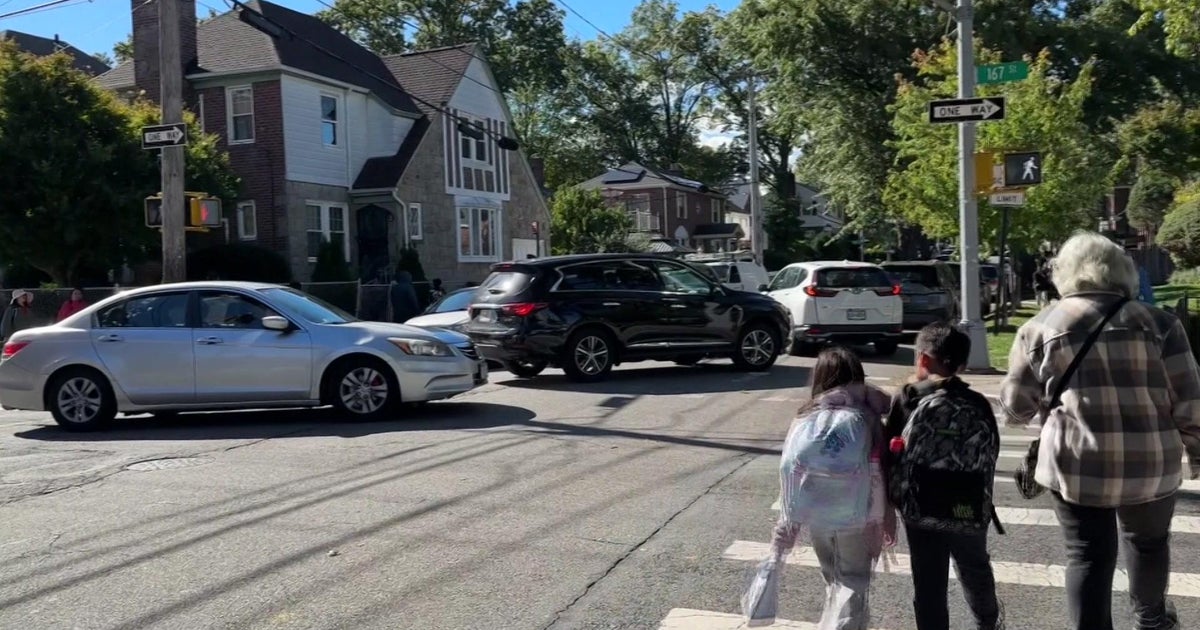 Queens residents want city to address school traffic chaos in East Flushing - Vimarsana News