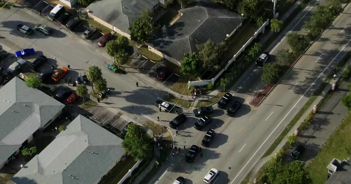 Police respond to reviews of several men and women shot in Lauderhill