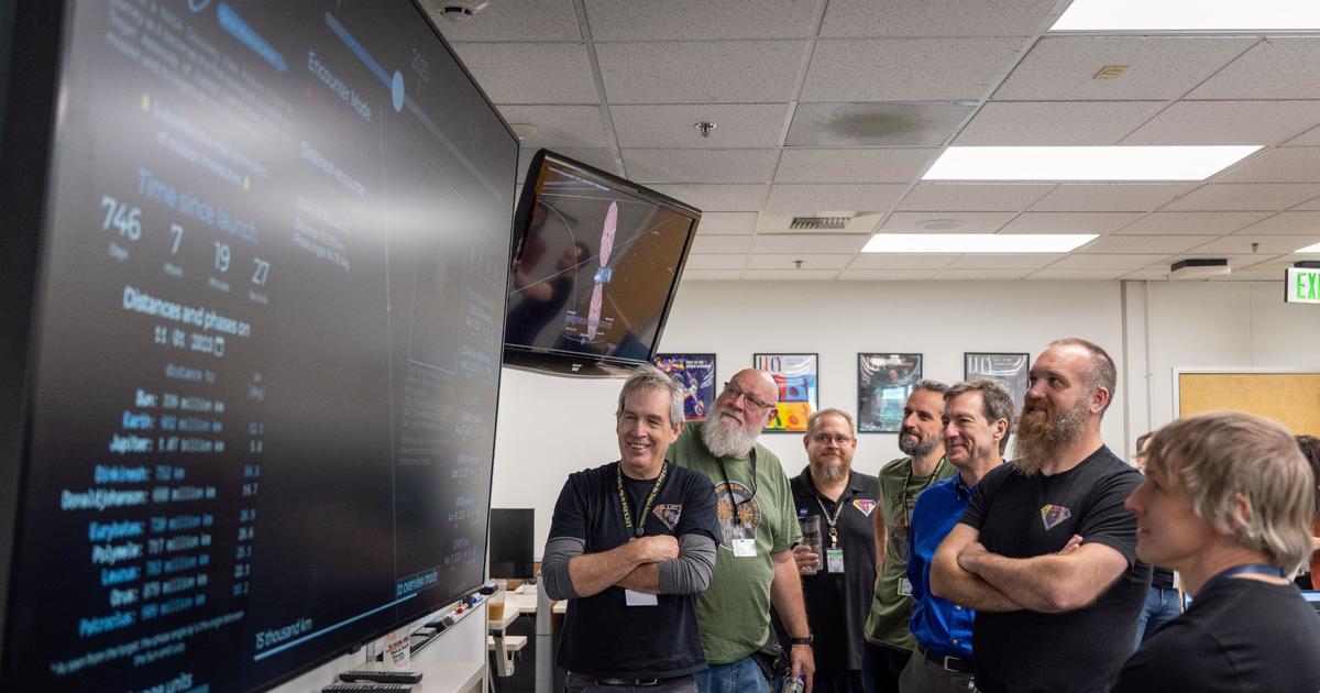Die NASA-Raumsonde Lucy „ruft nach Hause“ nach der ersten Begegnung mit einem Asteroiden mit hoher Geschwindigkeit