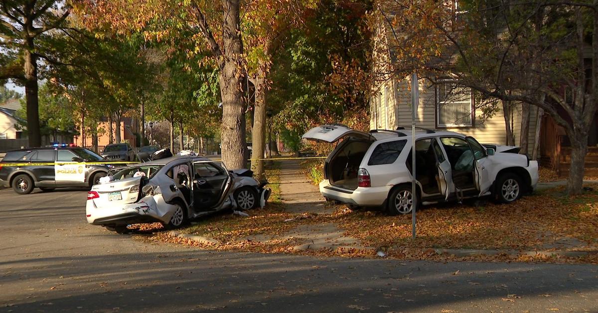 Driver killed, passenger injured in St. Paul crash