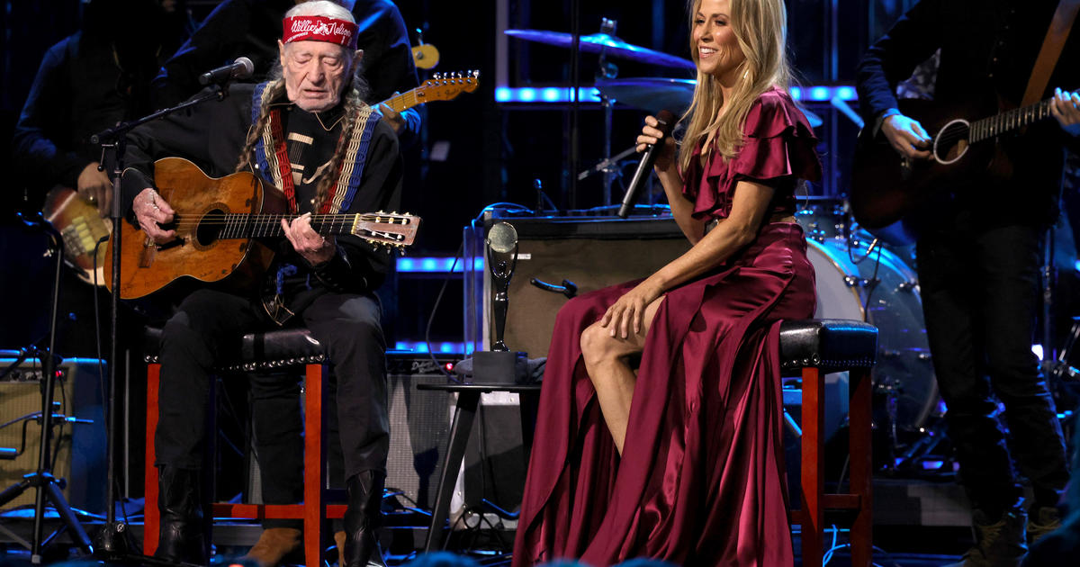 Willie Nelson, Sheryl Crow and Missy Elliott being inducted into Rock & Roll Hall of Fame