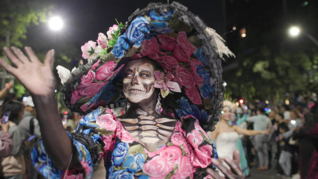 day-of-the-dead-procession.jpg 