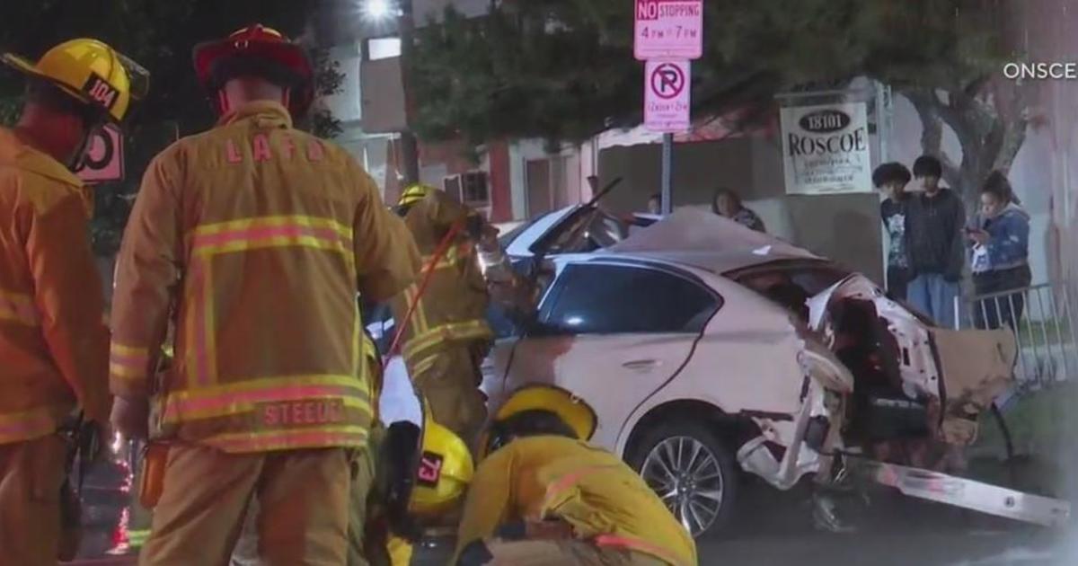An off-duty Los Angeles police officer has died after a two-vehicle crash in Northridge