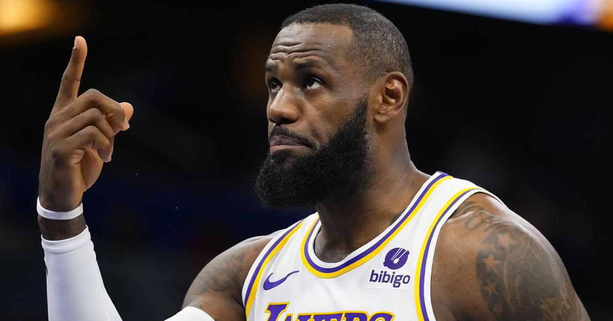 LeBron James compares Los Angeles Lakers to Pittsburgh Steelers