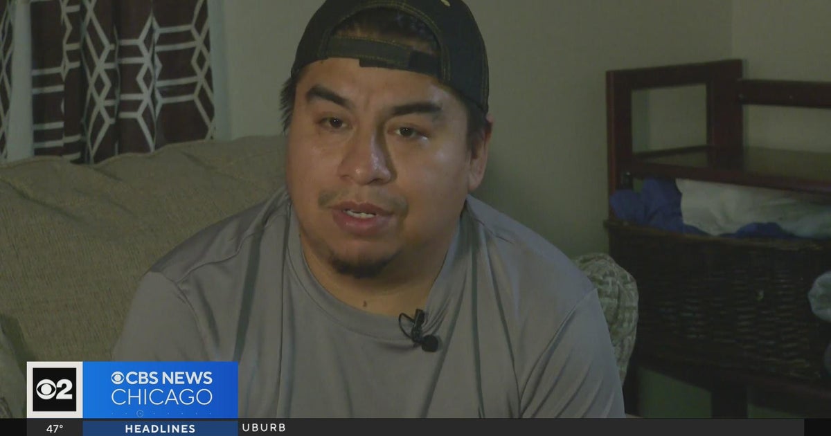 Chicago pizza delivery man recounts robber shot injured - CBS Chicago