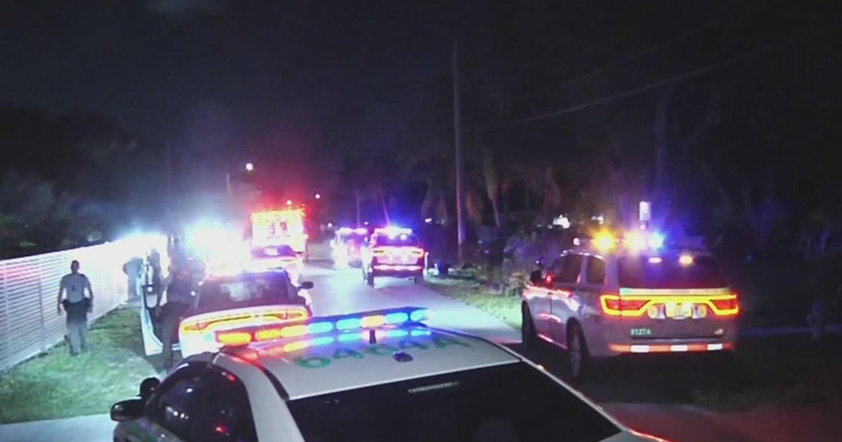 Deadly double taking pictures in northeast Miami-Dade
