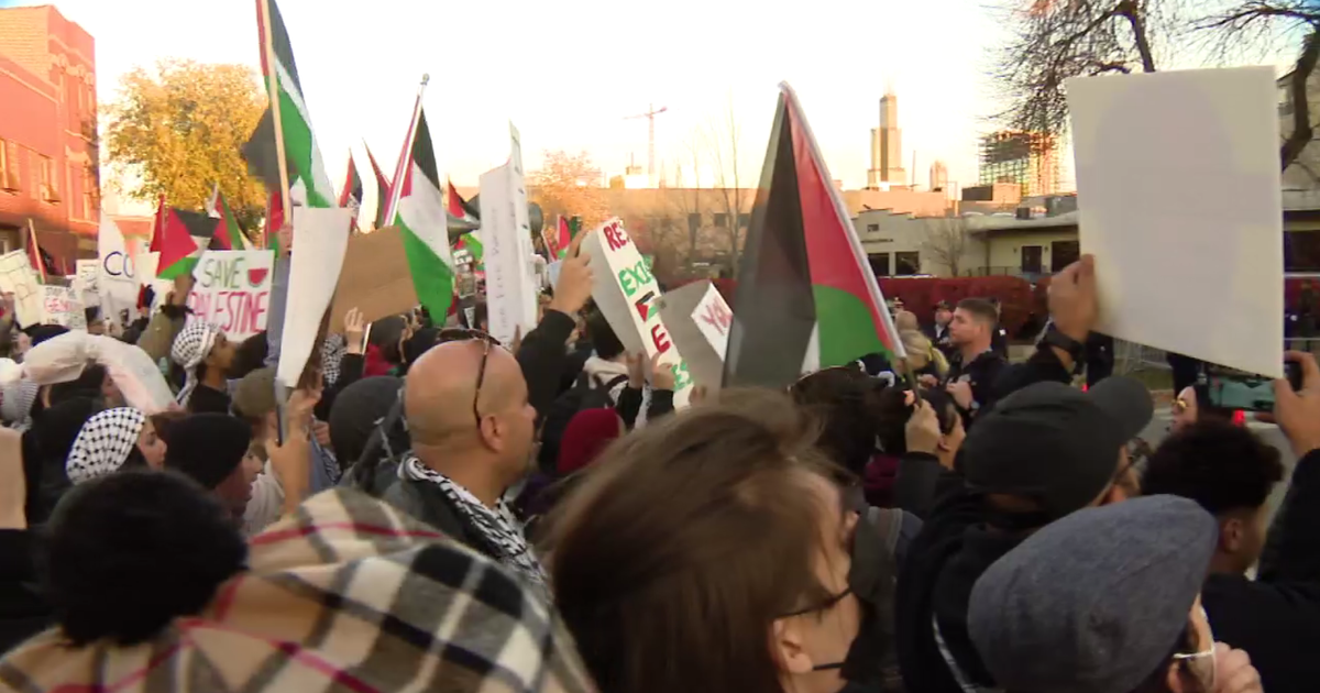 ProPalestinian demonstrators gather outside President Bidens Chicago fundraiser ProPalestinian demonstrators gather outside President Bidens Chicago fundraiser