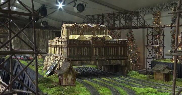CBS New York gets behind-the-scenes look at Holiday Train Show, Macy's Thanksgiving Day Parade, and more - Vimarsana News