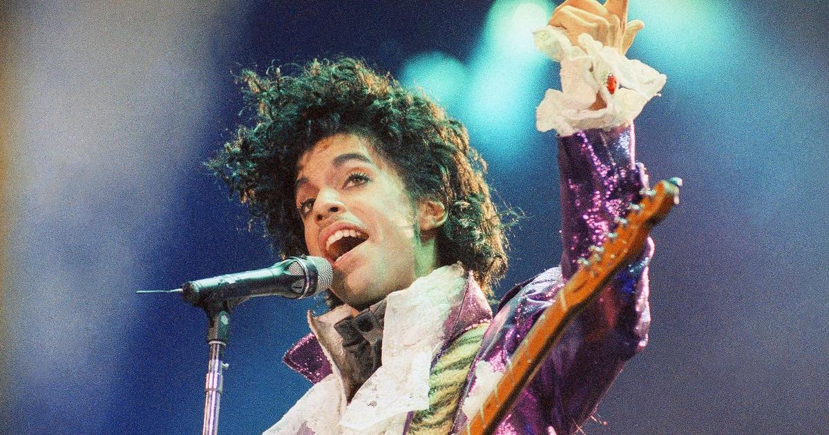 Prince will posthumously receive his star on the Hollywood Walk of Fame