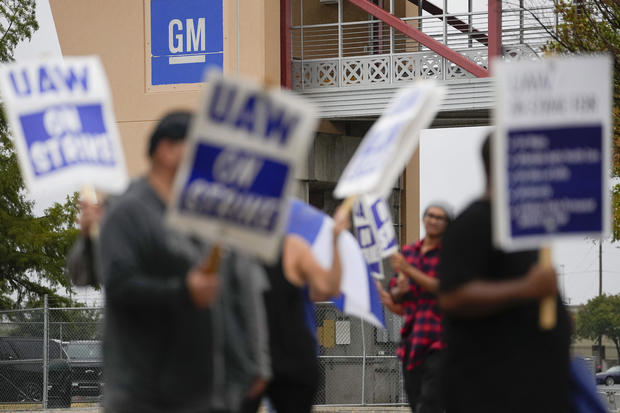Auto Workers Contract Vote 