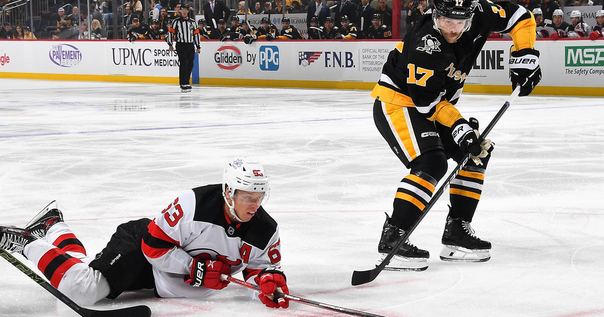 Jesper Bratt starts third-period surge as New Jersey Devils beat Pittsburgh Penguins