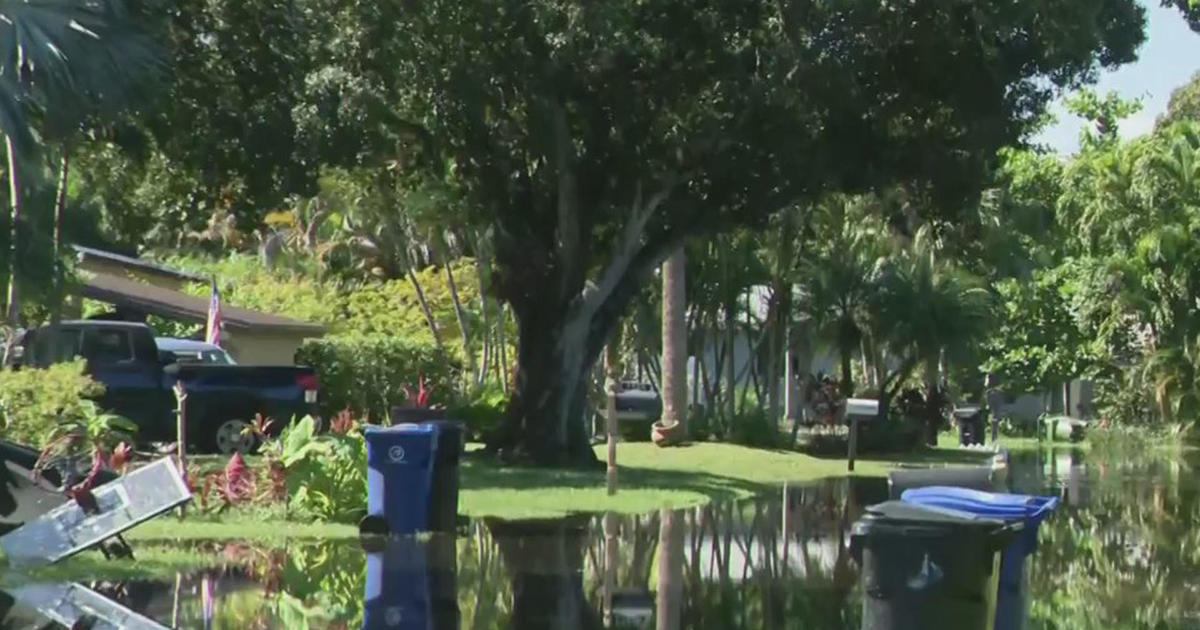 Fort Lauderdale’s Edgewood community slowing drying out from days of rain