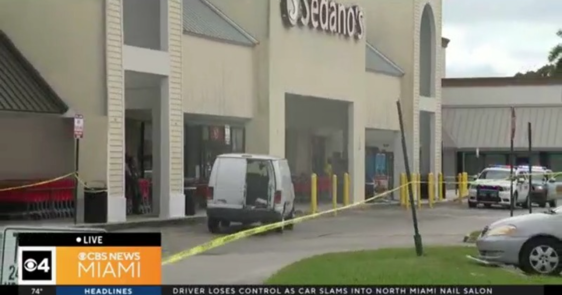 Huge law enforcement presence at Northwest Miami-Dade purchasing plaza Huge law enforcement presence at Northwest Miami-Dade purchasing plaza