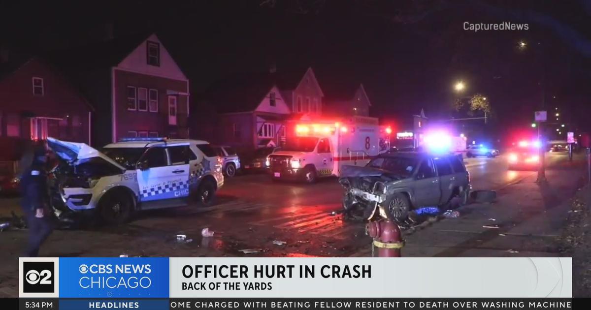 Chicago Police Officer, 2 Others Hurt In Back Of The Yards Crash - CBS ...