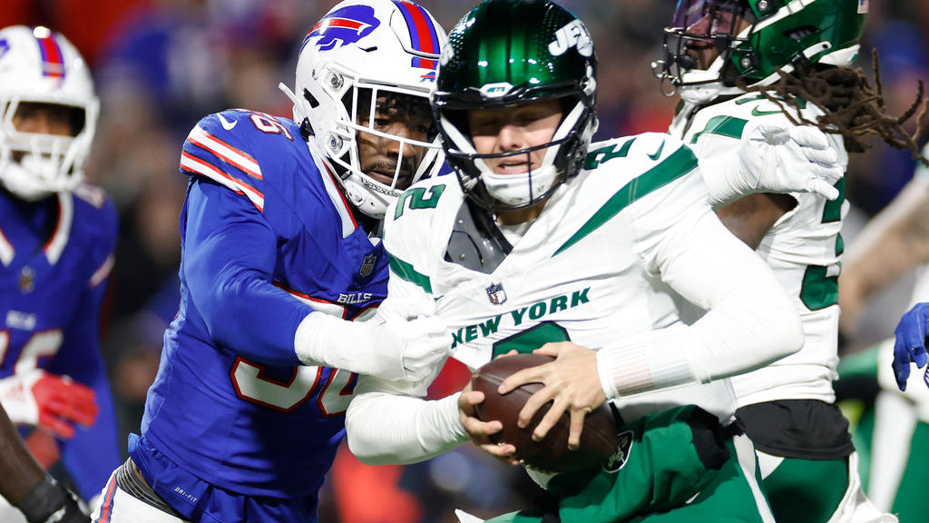 It's getting even uglier: Zach Wilson benched in Jets' blowout loss to
Bills