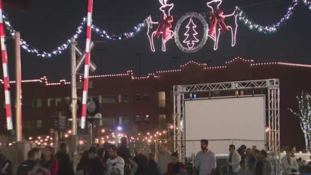 Grapevine officially kicks off the holiday season through Carol of Lights celebration 