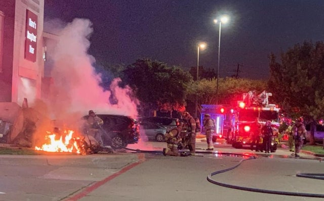 Pilot killed after plane crashes near Plano, Texas 