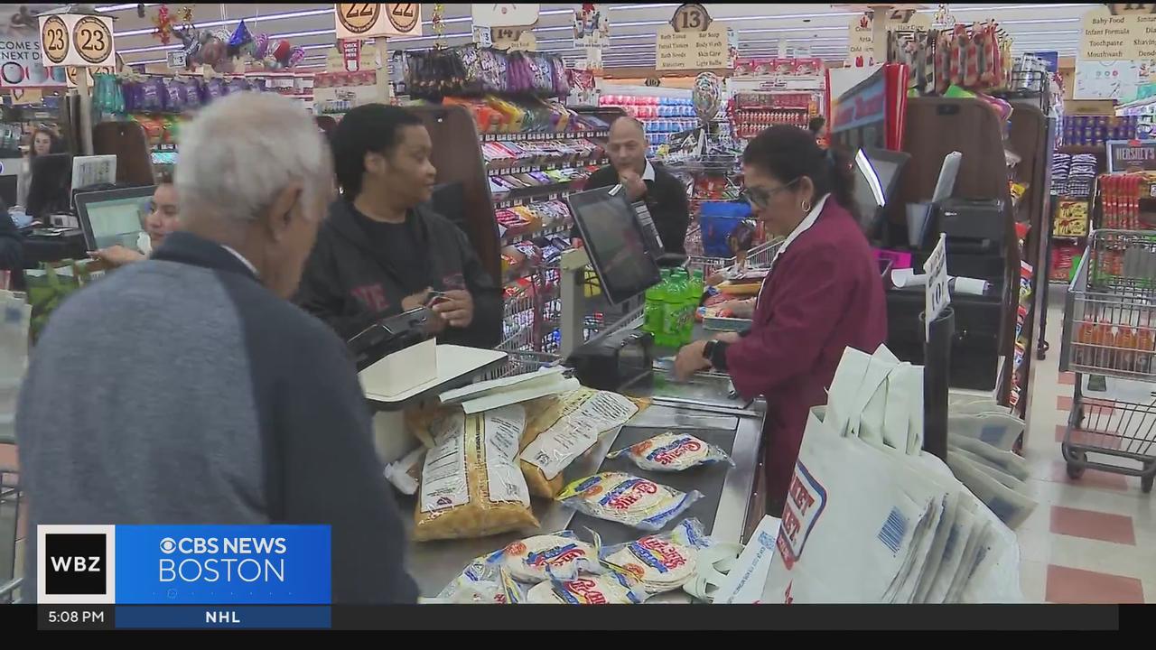 Shoppers flock to Massachusetts stores for last-minute