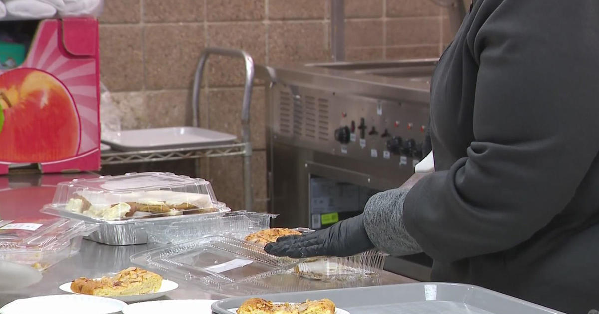 Salvation Army in downtown Mpls. serving up warm Thanksgiving meal