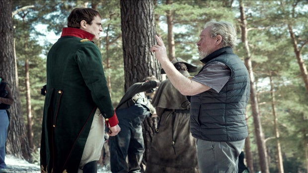 ridley-scott-directs-joaquin-phoenix-napoleon.jpg