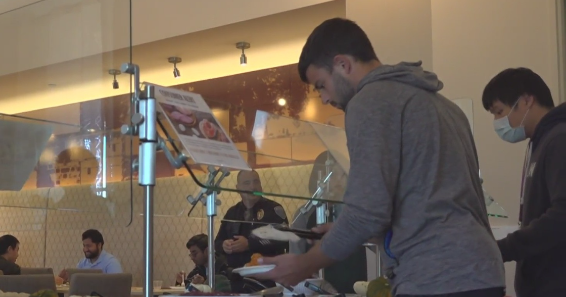 University of the Pacific students unable to go home get Thanksgiving meal on campus