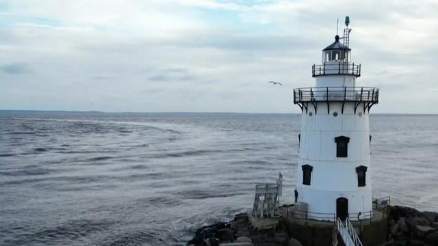 cbsn-fusion-how-some-us-lighthouses-are-being-saved-thumbnail-2476114-640x360.jpg 
